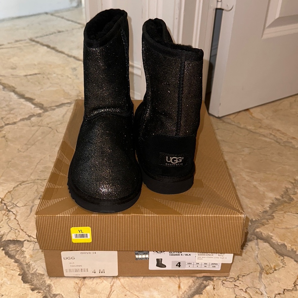 K Classic Glitter Uggs